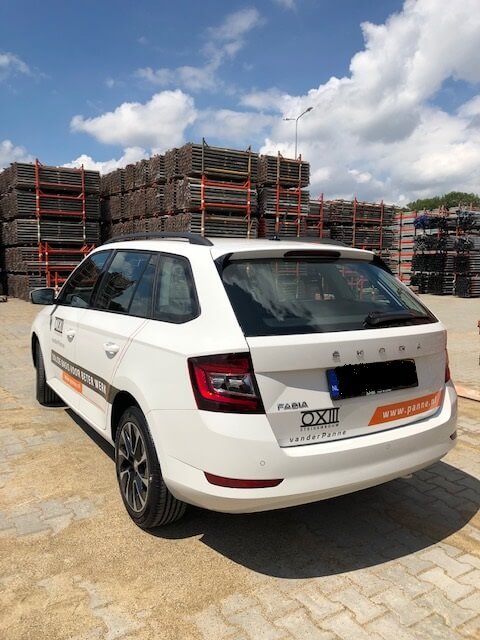 steiger-steigerbouw-vanderpanne-panne-nieuwestijl-nieuwejas-trots-medewerker-auto2-zk
